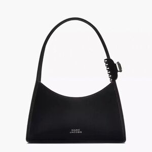 Marc Jacobs Womens The Claw Clip Shoulder Bag Black